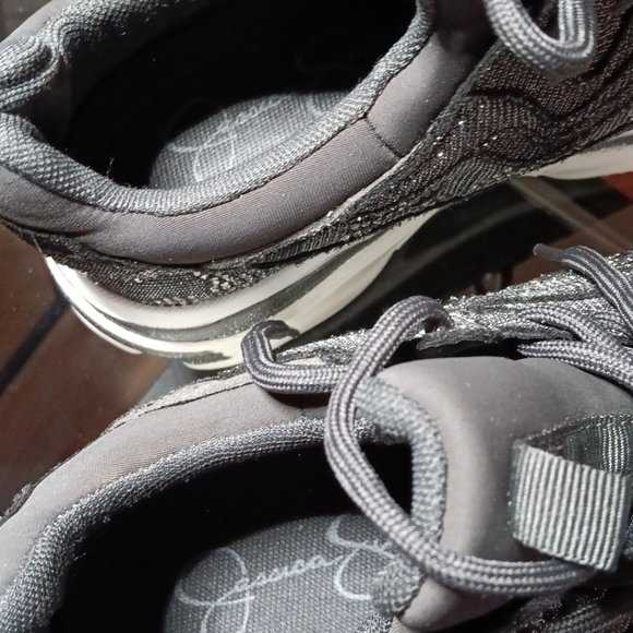 JESSICA Simpson  Speedey 2 Metallic retro chunky Sneakers - Picture 5 of 11